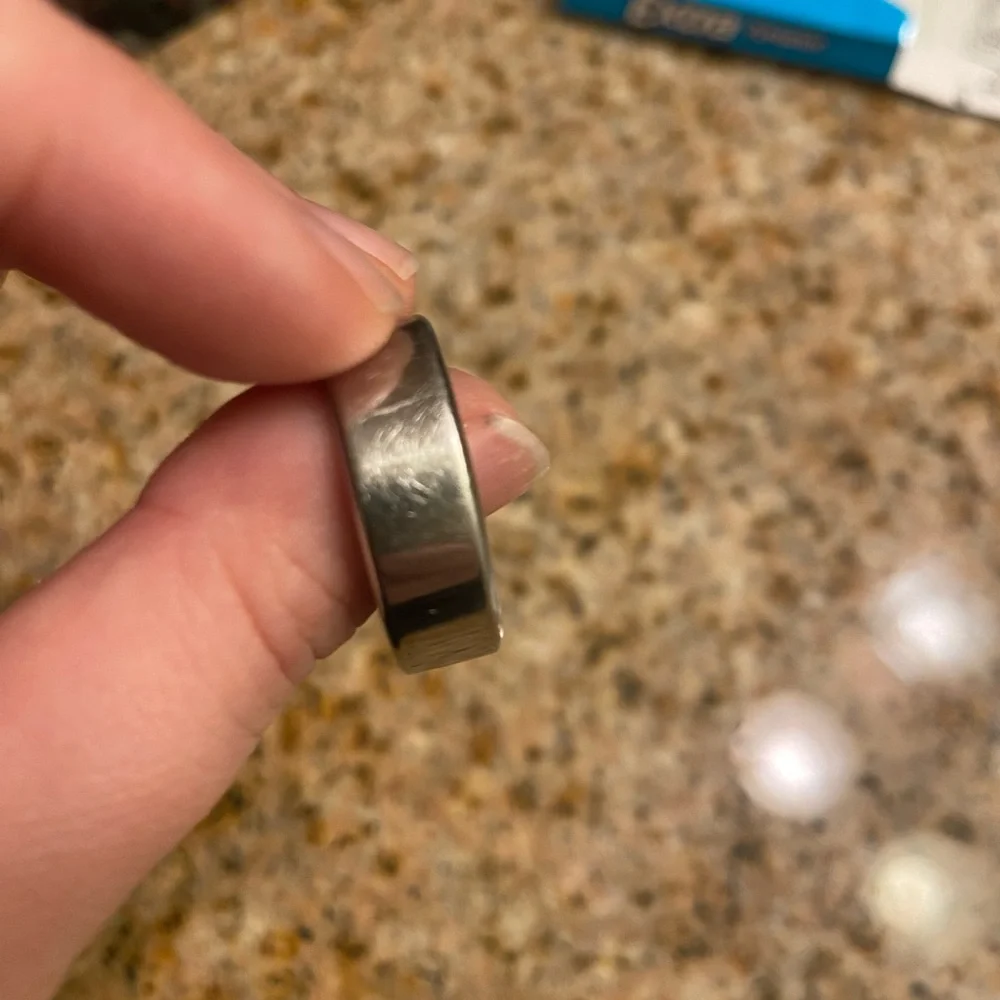 Oura Black Charging Dock with Magnetic Ring